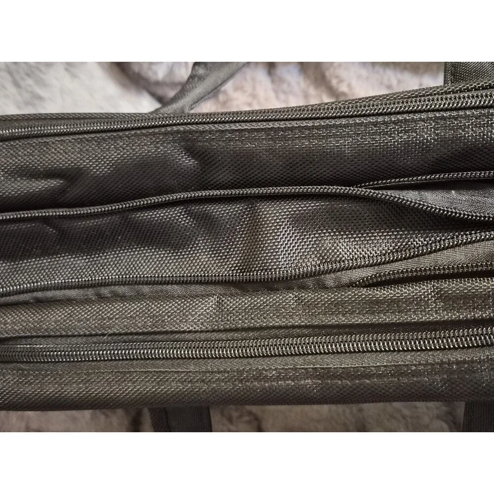 SWISSGEAR Black Nylon Shoulder Messenger Bag 15